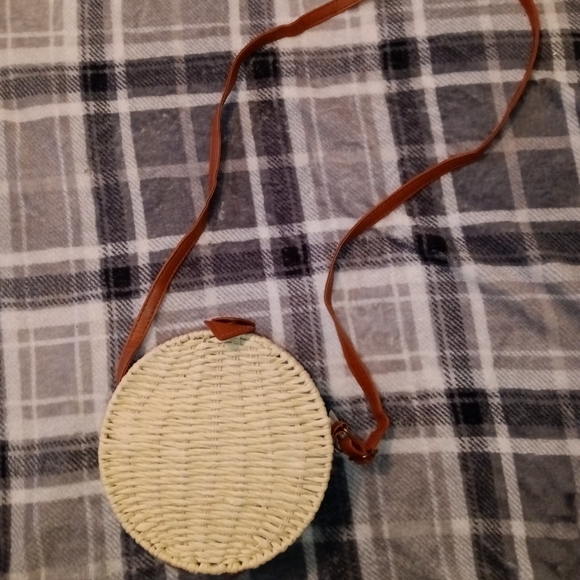 🆕 Round Woven Straw Crossbody Purse Shoulder Bag Vacation Summer Bag - Picture 2 of 15